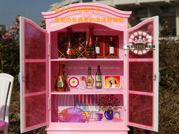 Mode Køkken møbler, tilbehør Sæt Spille Bdining bord + Vin kabinet suite tilfældet for barbie Dukke 1/6