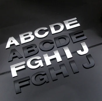 Bil mærkat alfabet og tal sølv og sort farve