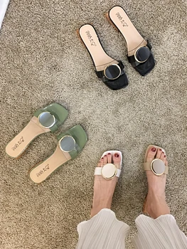 Kvinders sko, tøfler udendørs 2020 sommeren nye retro metal rundt spænde firkantet hoved casual midten af hæl sandaler