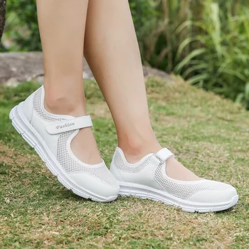 Sommer sandaler bløde såler bærbare Sneakers walking sko flade såler til kvinder åndbar sko til ældre mødre