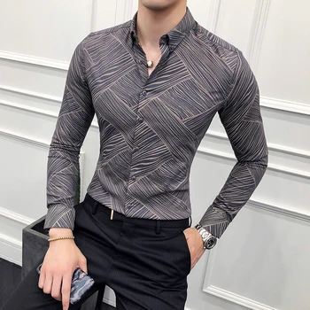 2018 efteråret nye British wind mænd ' s langærmet skjorte koreanske Slank striber stramme nat markblomst shirt tidevandet
