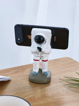 Kreative Astronaut Mobiltelefon Stå Desktop Pen Kreative Mobile Phoneholder Desktop Dekoration Gummi Materiale Spaceman Decoratin
