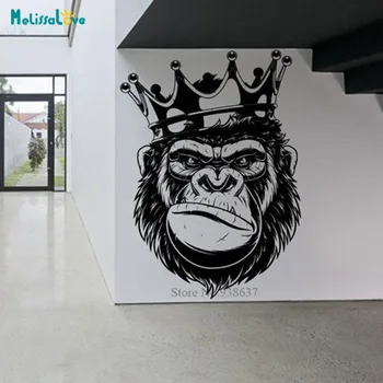 Selvklæbende Vred Gorilla Med Konge Krone Sværd Decal Stue, Soveværelse Home Decor Flytbare Vinyl Væg Sticker Vægmalerier BD234
