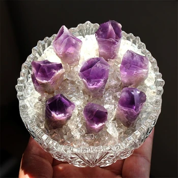 Natural Amethyst Power Stone modellen Chakra Crystal Scepter-Bortset fra skåle og klare krystaller til boligindretning