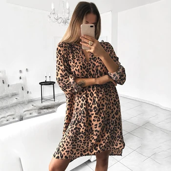 Sexy-v-hals Kort Mini Party Dress Kvinder Mode Leopard Print Slank med Lange Ærmer Club Vestidos Uden Bælte Wypadki
