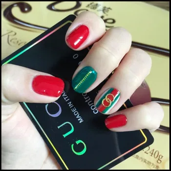 Britisk stil Vintage rød og grøn ramt ren farve med dobbelt cirkel nitte dekoration 3d falske negle brud falske negle, fransk