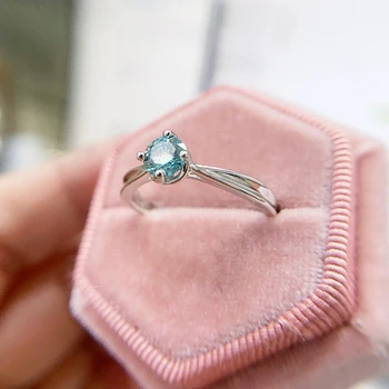 GZXSJG Grøn Blå Moissanite Ringe Til Kvinder 0.4 ct 5mm Runde Cut Diamant Ring Test ået Mode Klo Indstilling Julegave