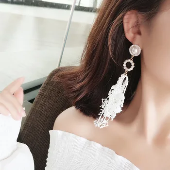 Korean Style White Lace Blomst Drop Øreringe til Kvinder Dame Guld Farve Metal, Imiteret Perle, Rhinsten Lange Øreringe Bryllup Smykker