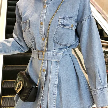 Koreansk stil Kvinder Denim Skjorte Frakke Med Bælte Dame Toppe og Bluser Revers langærmet Skjorter Jeans Jakke Casual Bluse Kvindelige