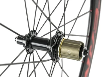 Engros sort blank decals 50mm 700c clincher mat finish carbon hjul med sort novatec hub for road bike bruge hjulsæt