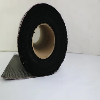 Bredden af 3K 210g carbon fiber klud, der er 27cm/50cm, 27cm/100cm og 27cm kvadratmeter. Det har en høj hårdhed og slidstyrke