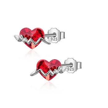 TrustDavis Ægte 925 Sterling Sølv Mode Sød Romantisk Hjerte Blændende Røde CZStud Øreringe Til Kvinder Fine S925 Smykker DS1183
