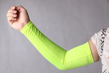 Åndbar Arm Dække sol-bevis cykling cuff Arm Warmers God elasticitet Basketball Beskyttende Arm Sleeve