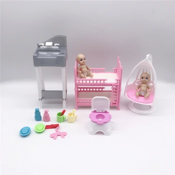 2020latest mode barbies prinsesse dukke tilbehør, bord + cot + toilet + lille dukke af plast til børn interaktivt puslespil for at