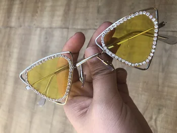 Tendens Guld Metal Mænd Solbriller Trekant Form Diamant Søde Sol Briller Kvinder Brillerne Rød Gul Linse UV400 Brille Gafas