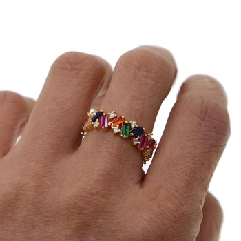 Guld Farve mode smykker regnbue-pladsen baguette cz engagement ring for kvinder farverige cz cubic zirconia evighed band ring
