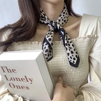 2020 Kvinder Hals Tørklæde Hijab Wraps Ren Silke Pladsen Leopard Hoved Tørklæder Kvindelige Foulard Bandana Halstørklæde Dame Sjaler