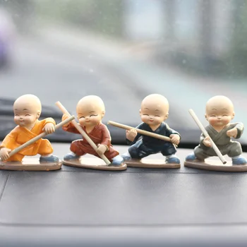 Shaolin kung fu dreng harpiks miniature figurer stick Buddhistiske munk resin figurer bil dekoration børn, gave og souvenir-home decor