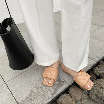 Sommer nyt fladskærms non-slip fritids-mode luksus vævet bærer uden tøfler sandaler til kvinder sko