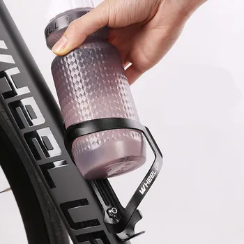 Hot Nye Super Lys 25gram Ultralet Flaske Bur Cykel Vand flaskeholder i Rustfrit Stål Bolte i prisen