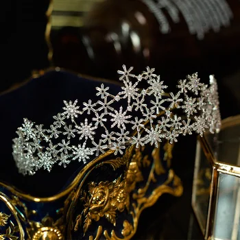 HIMSTORY Banet Fuld Cubic Zircon Tiara Krone Snowflake Design CZ Coroa Brude Bryllup Hår Tilbehør Smykker