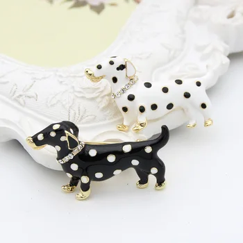 Lucky Zodiac Dyr Berømte Plettet Hund Broche Pin Up For Kvinder Rhinestone Emalje Dyr Brocher Broches Krystal Smykker Pins