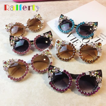 Ralferty Luksus Dronning Cat Eye Solbriller Kvinder Blomst Rhinestone Cateye Solbriller Designer Bling Diamond Crystal Briller G02