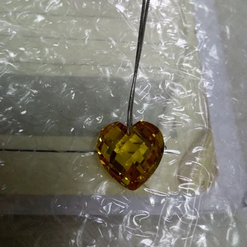 3 stykker gylden farve cubic zirkonia hjerte form vedhæng med 1 mm hul, gylden gul farve til cz sten halskæde smykker