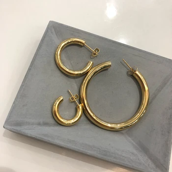 Chunky tykke guld halvdelen hoop øreringe i Rustfrit medicinsk stål til kvinder C hoop øreringe mode ins 2020