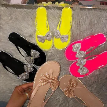Hot Salg nye Candy farve rhinestones kvinder mode vilde sandaler udendørs rejse PVC tøfler stranden lyse farve tøfler studerende