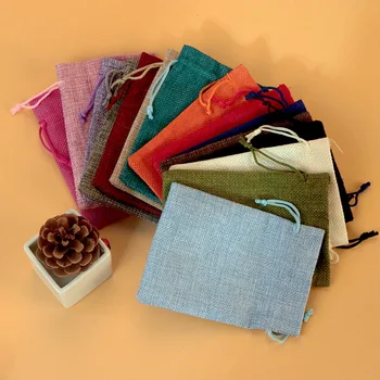 50 stk Vintage Stil håndlavet farve naturlig Jute Sengetøj Smykker Rejse Opbevaringspose Mini Slik jute Pakning af Poser til gavepose