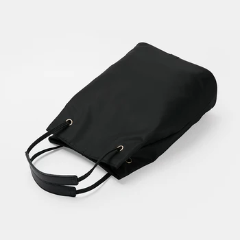 Stor kapacitet tote taske 2020 bærbare nye lodrette del taske enkel nylon skuldertaske tidevandet taske kvinder