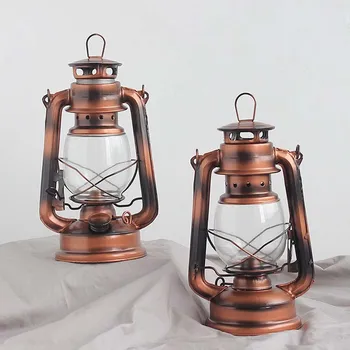 Nostalgiske Vintage Metal Petroleumslampe Miniature Model Boligindretning Olie Lampe Ornamenter Dekoration, Møbler, Kunstværker Gaver