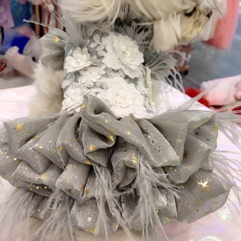 Pet Hund Kjole Håndlavet Smukke Broderede Ret Korte Style Princess Wedding Dress For Små Hunde Tøj Pryder Pearl Fjer