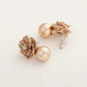 Koreanere smykker OL golden retro pearl steg blomst øreringe gave mode temperament øreringe damer øreringe