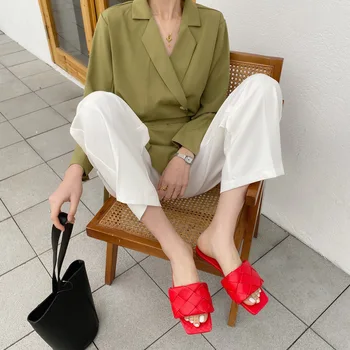 Sommer nyt fladskærms non-slip fritids-mode luksus vævet bærer uden tøfler sandaler til kvinder sko