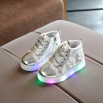 Børn LED Med Lys Casual Sneakers til Piger Fodtøj Blomst Sød Komfortable Flash Barn løbesko Glødende Kids Sports Sko