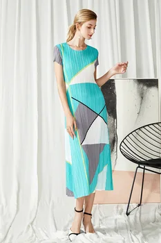 HOT SÆLGER Miyake mode fold geometriske print korte ærmer o-hals A-Line kjole PÅ LAGER